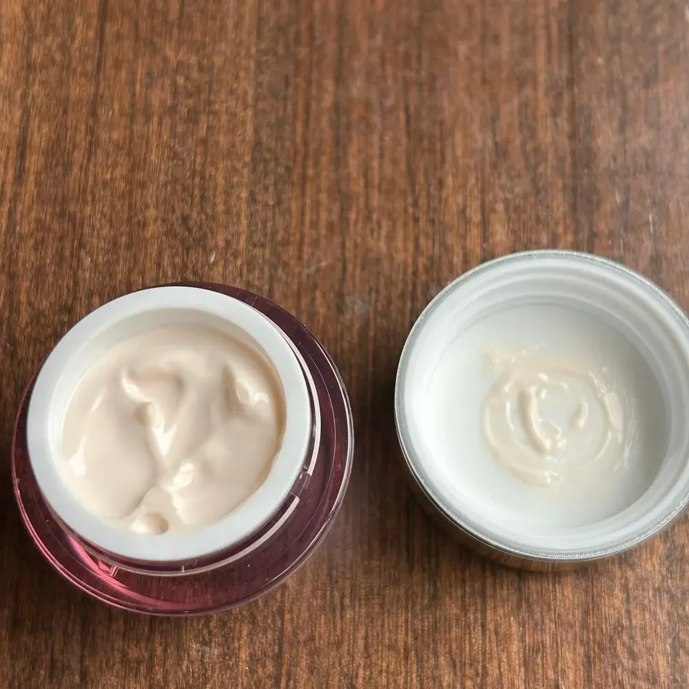 4 Estée Lauder samples Resilience Multi-Effect &  lift revitalizing supreme